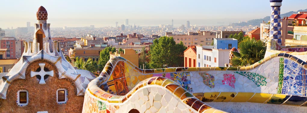 Если вы ищете идеи для длинных майских выходных или просто выходных для двоих, обязательно выберите жилье в Барселоне - месте, где много памятников, а также рестораны и тапас-бары, в которых вы действительно почувствуете, что такое настоящая испанская кухня