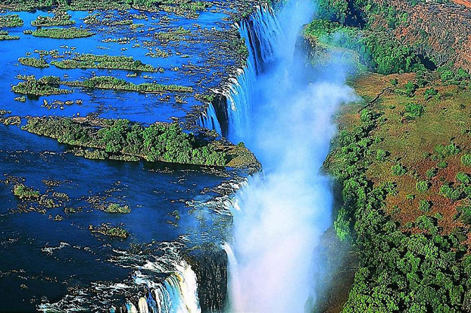 Водоспад Вікторія в Замбії