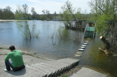 8 червня 2013, 12:45 Переглядів:   Синоптики обіцяють українцям потоп найближчим часом
