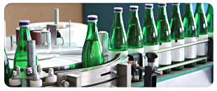 Етикетувальна машина Етман призначена для:   - нанесення кільцевої або сегментної полімерної (поліпропілен) етикетки на СКЛО пляшку,   - нанесення самоклеющейся 1-но, 2-х, 3-х позиційної етикетки на СКЛО пляшку