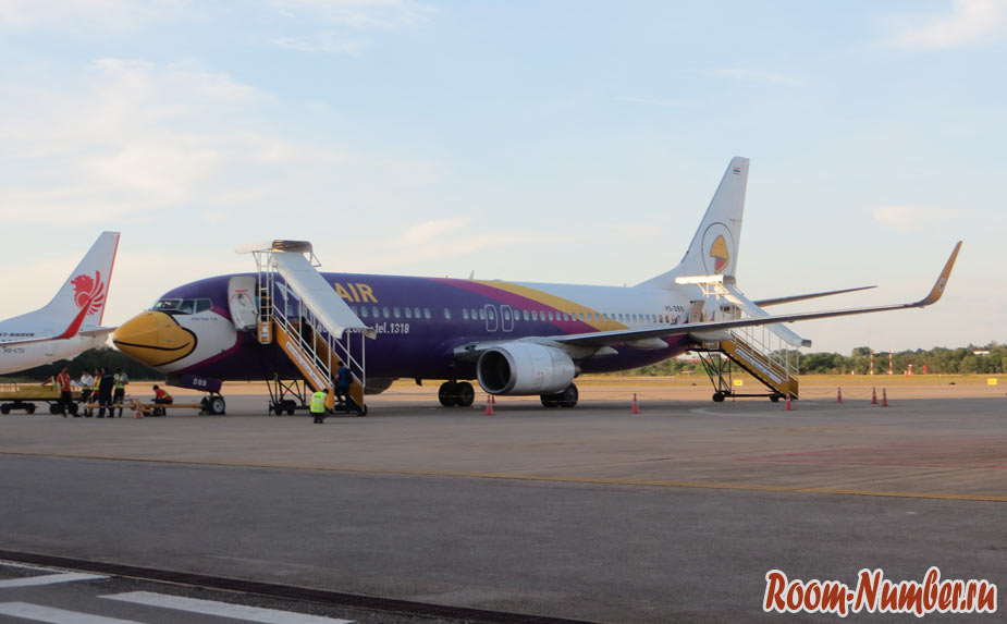 Боїнг тайської авіакомпанії Nok Air в аеропорту   Удонтхані