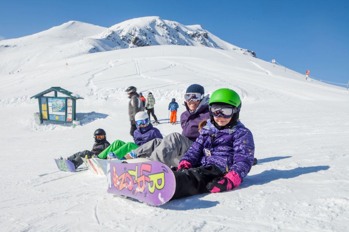 Орієнтовані на сімейний відпочинок послуги та унікальні снігові парки приємно дивують маленьких гірськолижників і їх батьків щороку