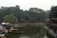 На фото вище парк Юаньмінюань