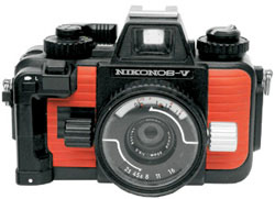 Вічна класика - Амфібійна плівкова фотокамера Nikonos V з об'єктивом 35 мм