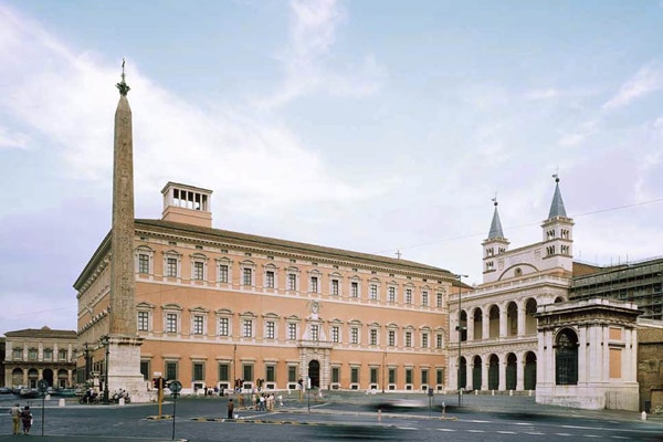 Латеранський палац (Palazzo del Laterano)