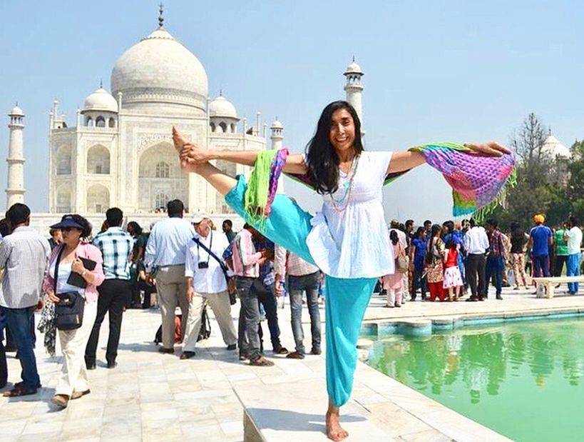 В результаті частина туристів повертається з Індії з переконанням, що фотографувати всередині не заборонено
