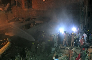9 травня 2013, 4:15 Переглядів:   Обвалення будівлі в Бангладеш: кількість жертв перевищила 800 осіб, фото AFP