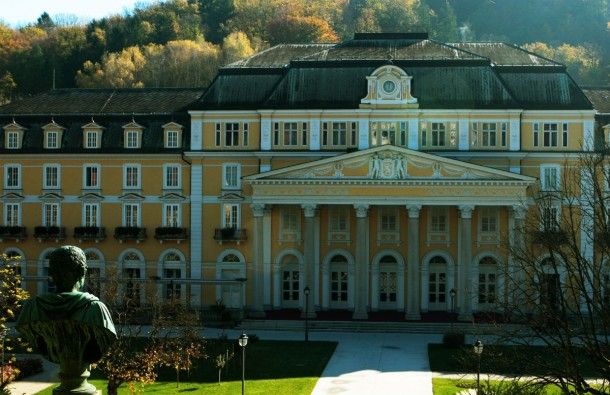 А найвідомішим у світі словенським курортом є Рогашка Слатіна на південному сході країни: сюди приїжджають заради мінеральної води Donat Mg з найвищим вмістом магнію в світі