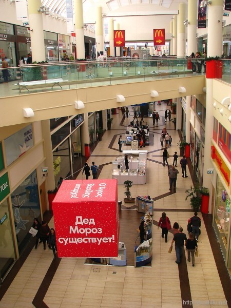 Магазини Лімассола: My Mall   Магазини Лімассола: Торговий центр «My Mall»: «Дід Мороз існує